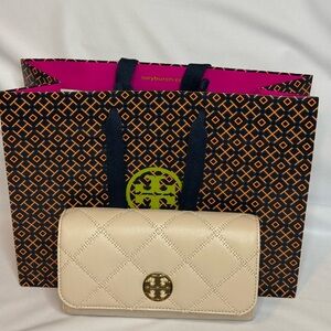 Tory Burch Willa Diamond Quilted Soft Leather Chain Wallet – New with Tags! ✨👜